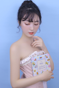 写作业底下连在一起